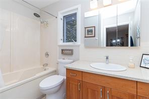 1025 Waverly Terr — listing photo 17 of 38