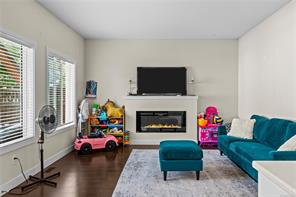 10-2109 13th St — listing photo 13 of 35