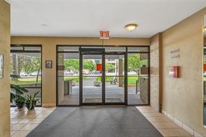 907-647 Michigan St — listing photo 41 of 46