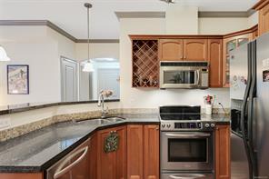 204-1620 McKenzie Ave — listing photo 14 of 39