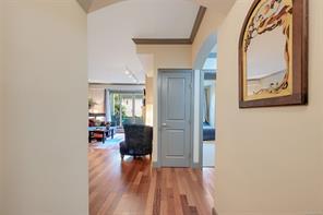 204-1620 McKenzie Ave — listing photo 30 of 39