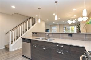 8-3356 Whittier Ave — listing photo 15 of 36