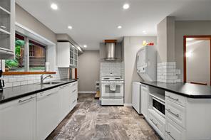 8595 Glenview Rd — listing photo 29 of 48