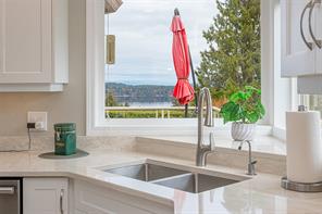 421 Walker Ave — listing photo 26 of 68