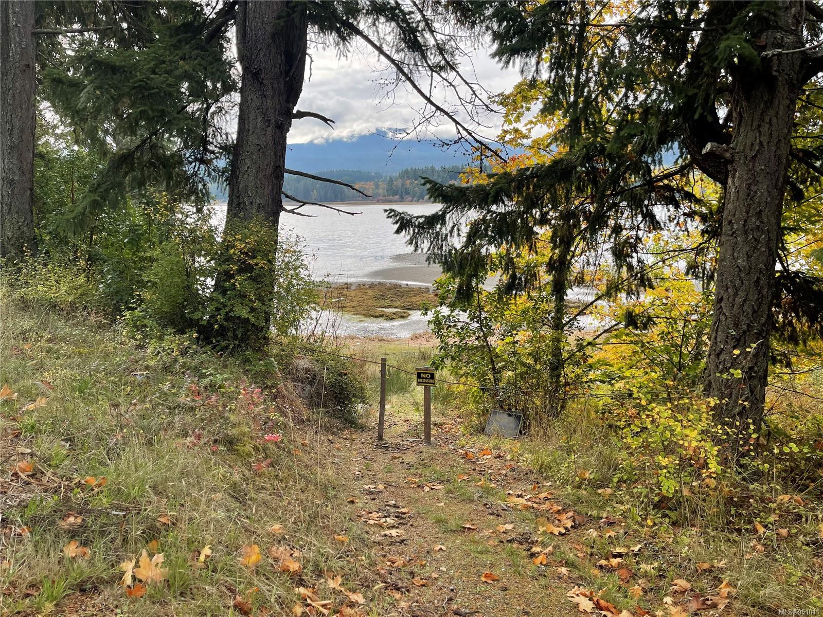 $698,000 - 5101 Brenton Page Rd<br>British Columbia, V9G 1L6