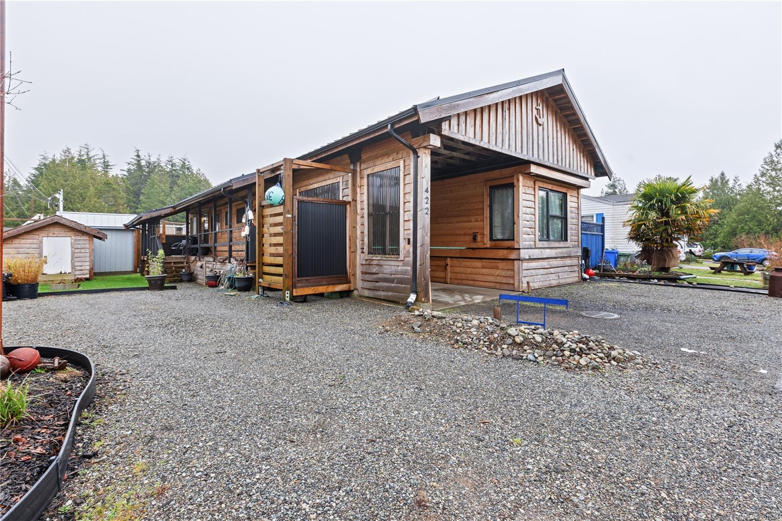 $339,000 - 422 Humpback Pl<br>Ucluelet, British Columbia, V0R 3A0