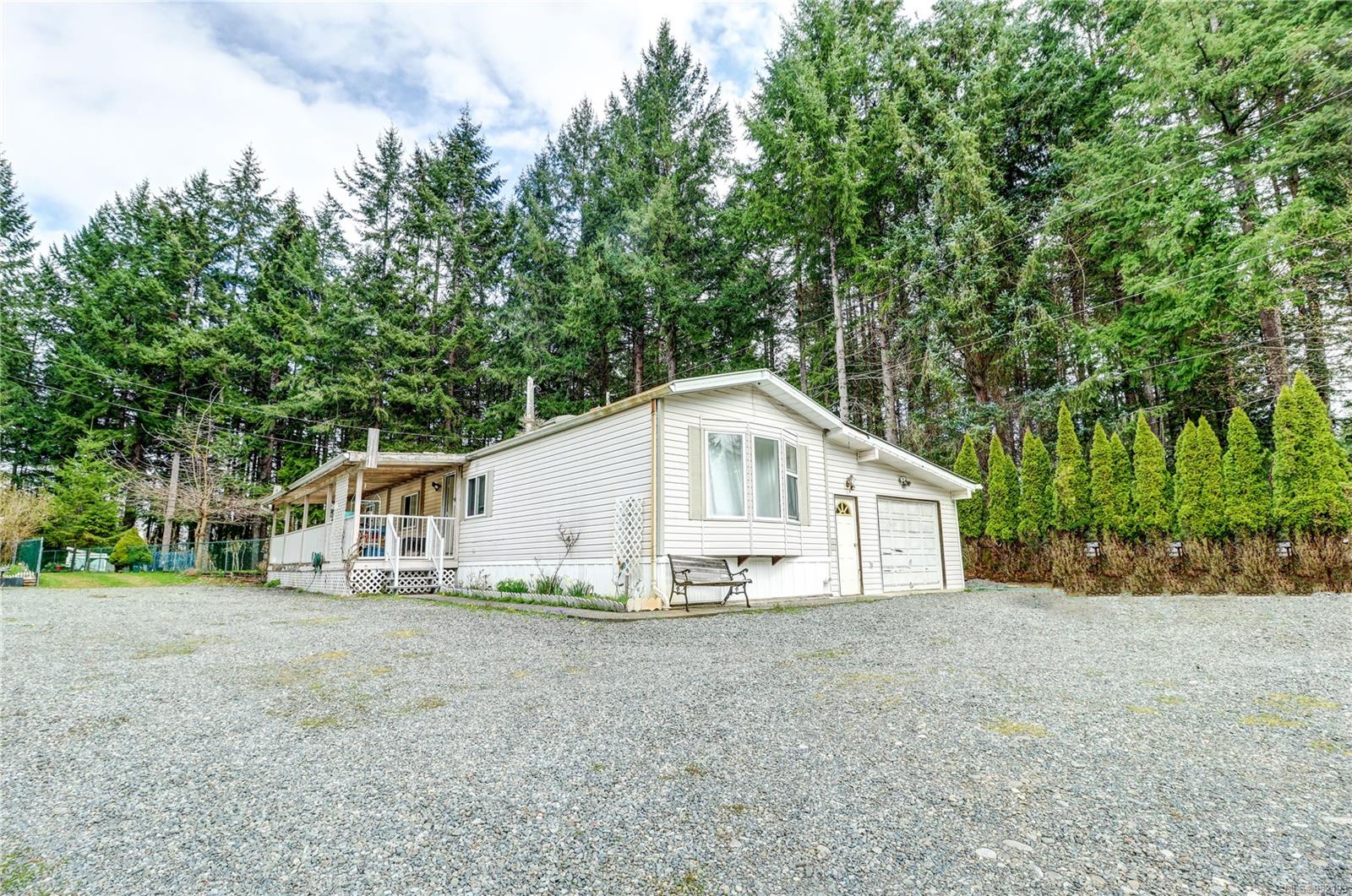 $999,000 - 2826 Bruce Rd<br>British Columbia, V9J 1B7