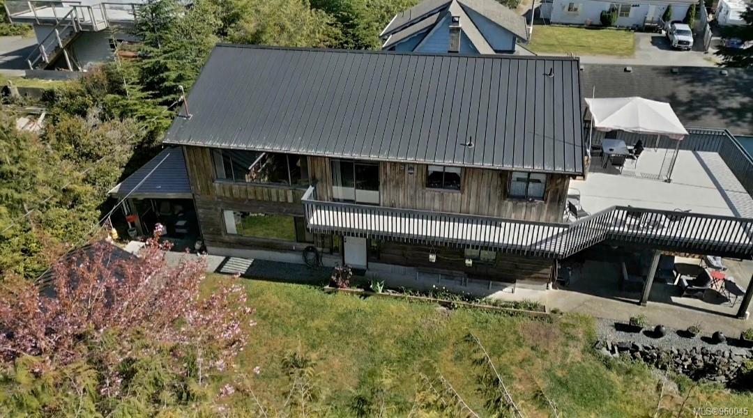 $1,499,000 - 320 Leighton Way<br>Tofino, British Columbia, V0R 2Z0