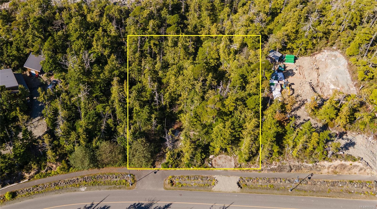 $509,000 - 2045 Cynamocka Rd<br>Ucluelet, British Columbia, V0R 3A0