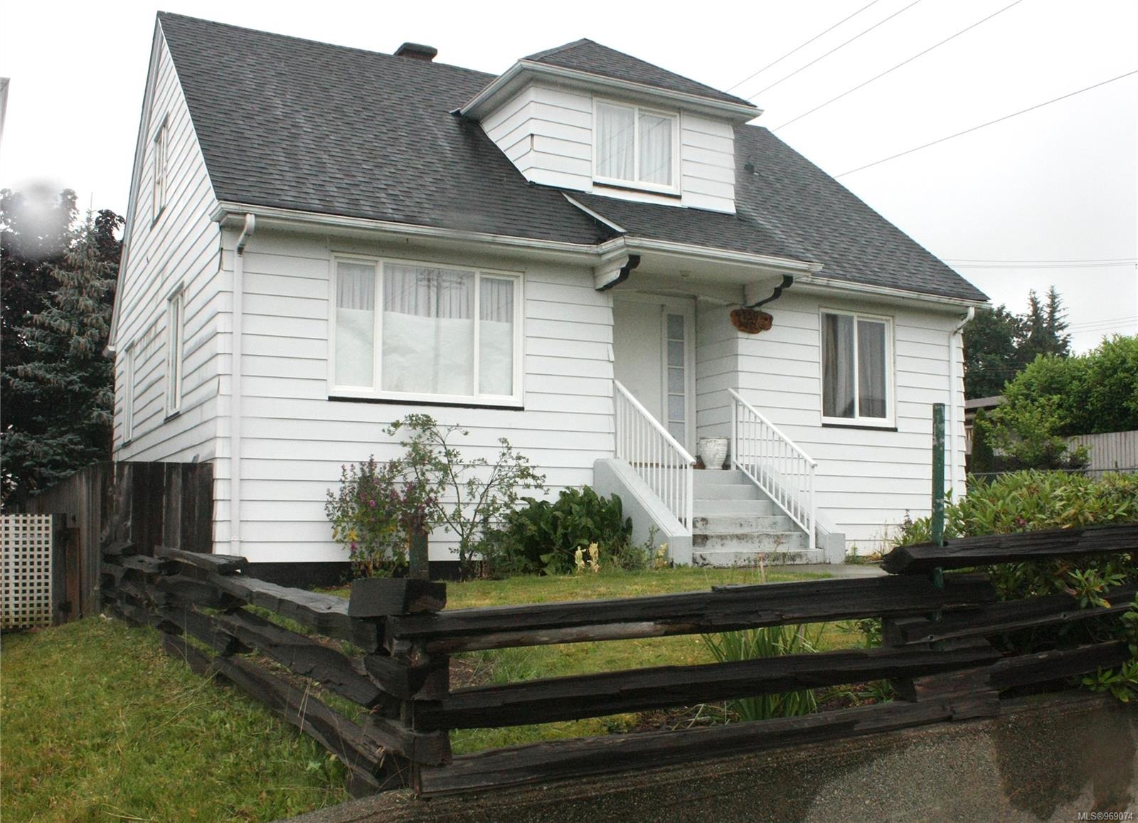 $469,000 - 4759 Bute St<br>Port Alberni, British Columbia, V9Y 3M6