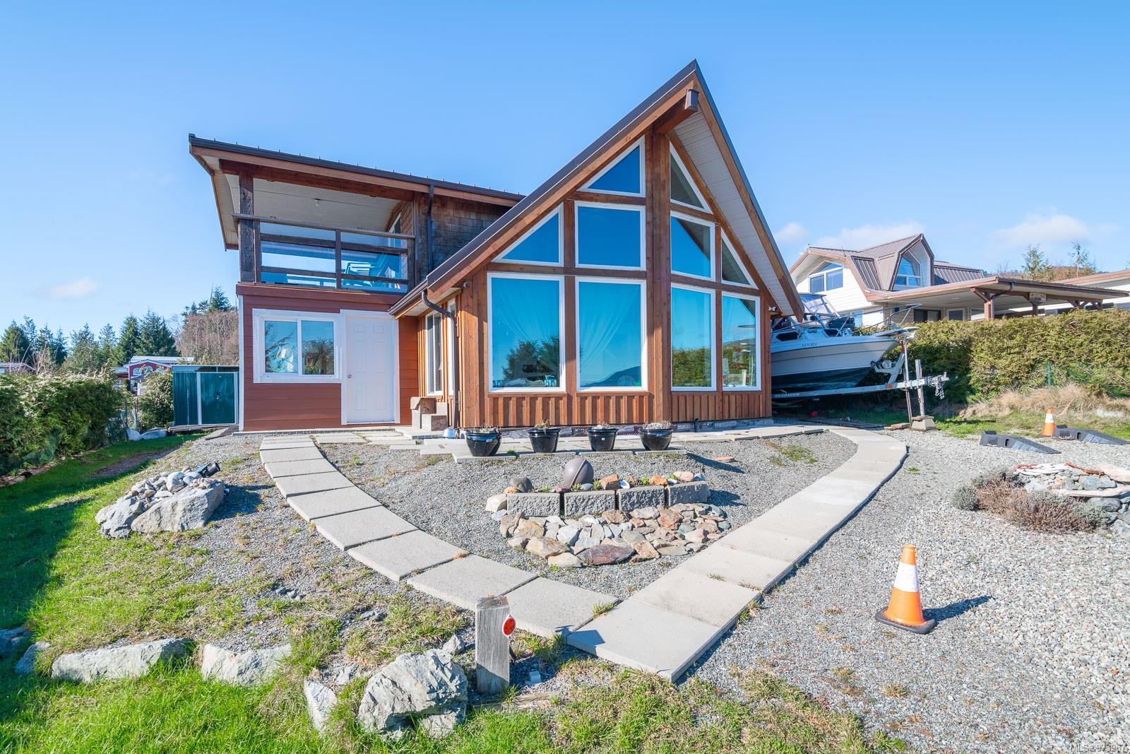 $499,999 - 1049 Sixth Ave<br>Ucluelet, British Columbia, V0R 3A0