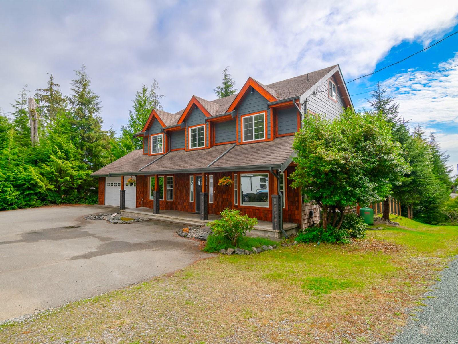 $1,695,000 - 398 Marine Dr<br>Ucluelet, British Columbia, V0R 3A0