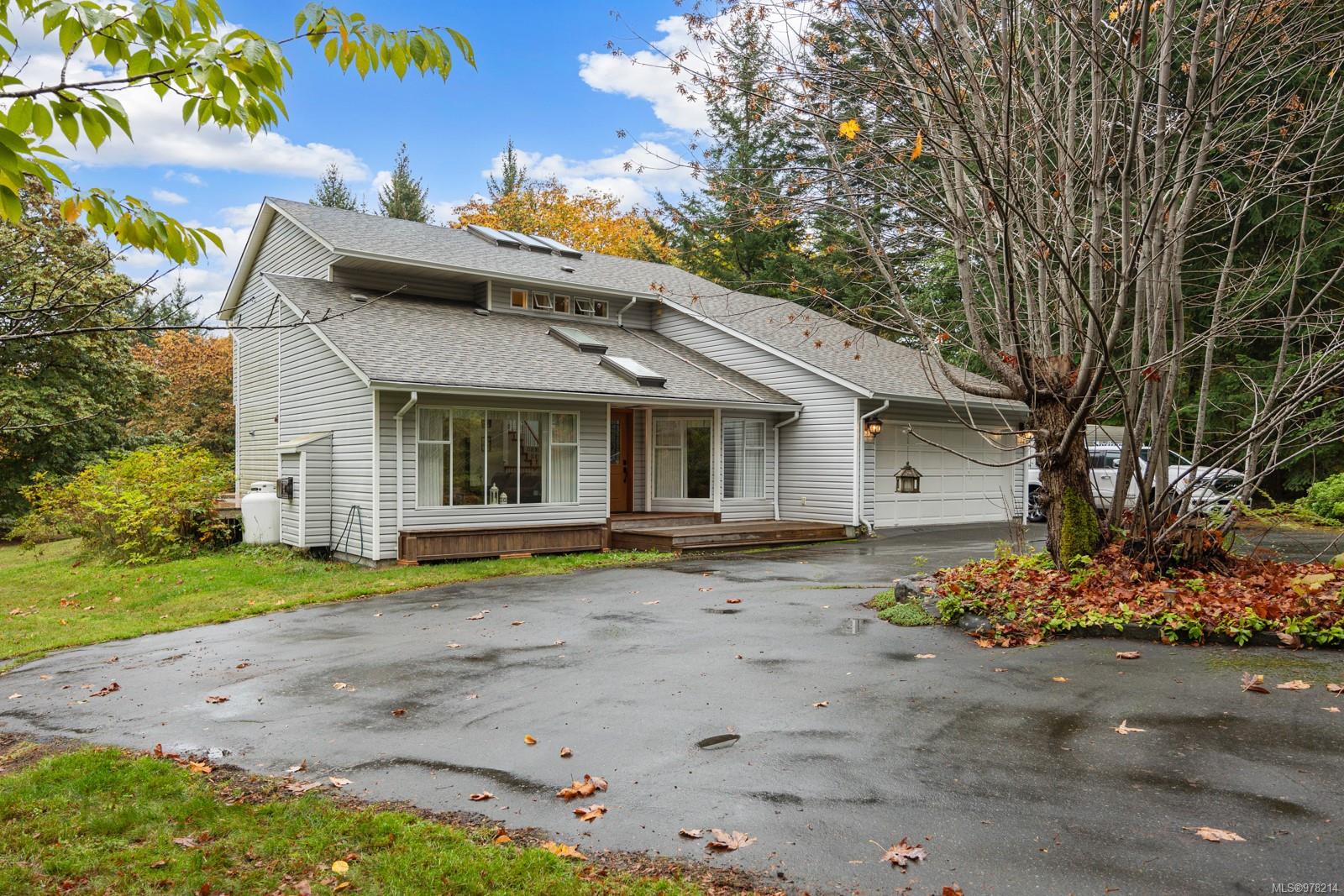 $1,450,000 - 5910 Sea Terrace Rd<br>British Columbia, V9J 1W1
