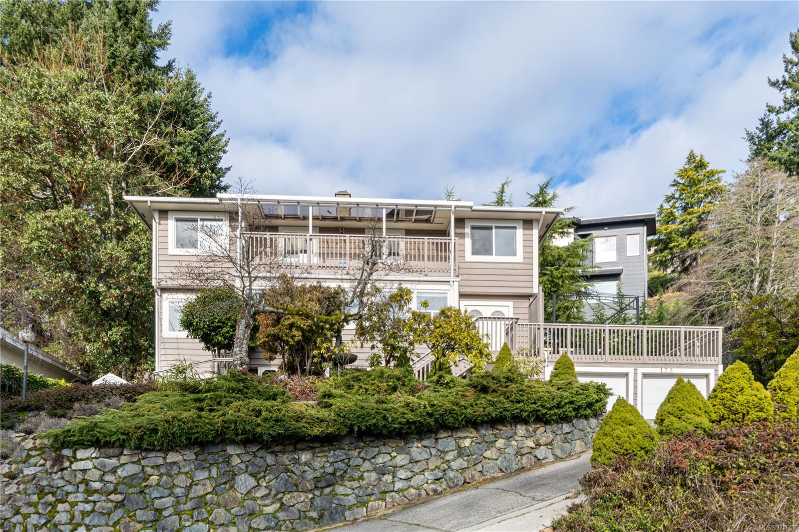 133 Cross Bow Dr, (Na Departure Bay) Nanaimo British Columbia, V9T 1L2 $1,049,000