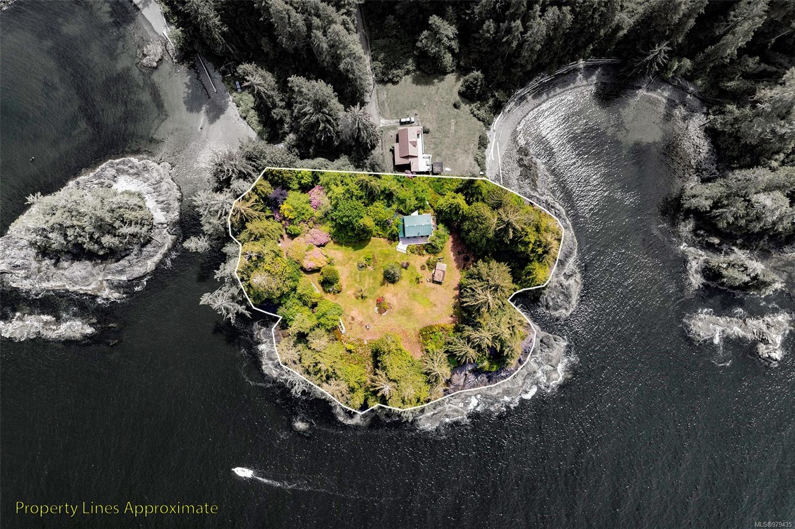 $1,999,000 - 100 Mathers Lane<br>Bamfield, British Columbia, V0R 1B0