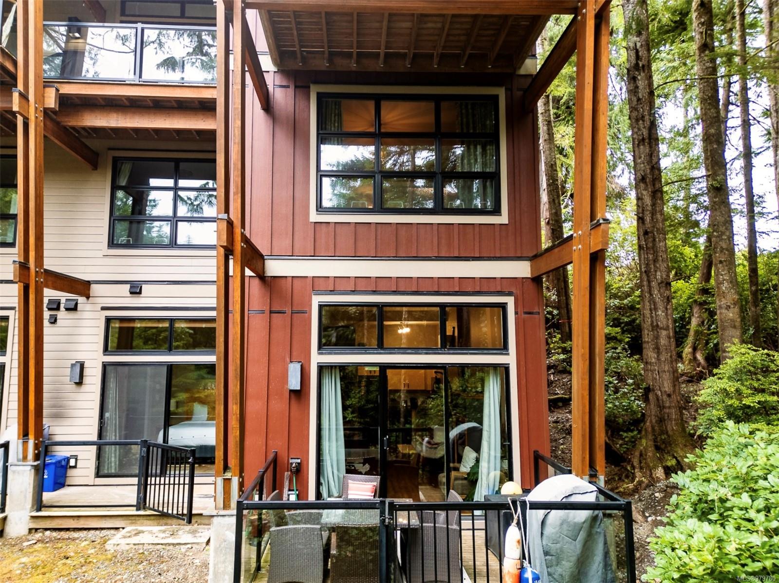 $785,000 - 203 Boardwalk Blvd<br>Ucluelet, British Columbia, V0R 3A0