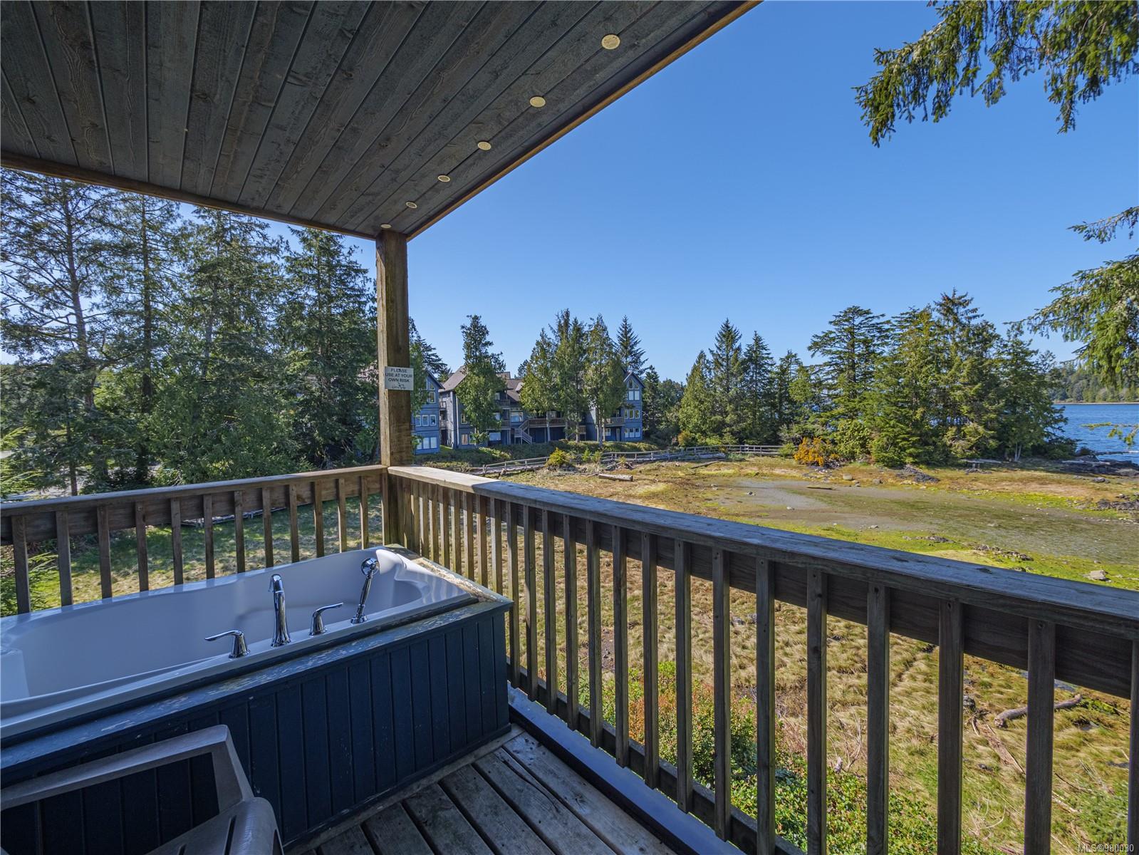 $375,000 - 1971 Harbour Dr<br>Ucluelet, British Columbia, V0R 3A0