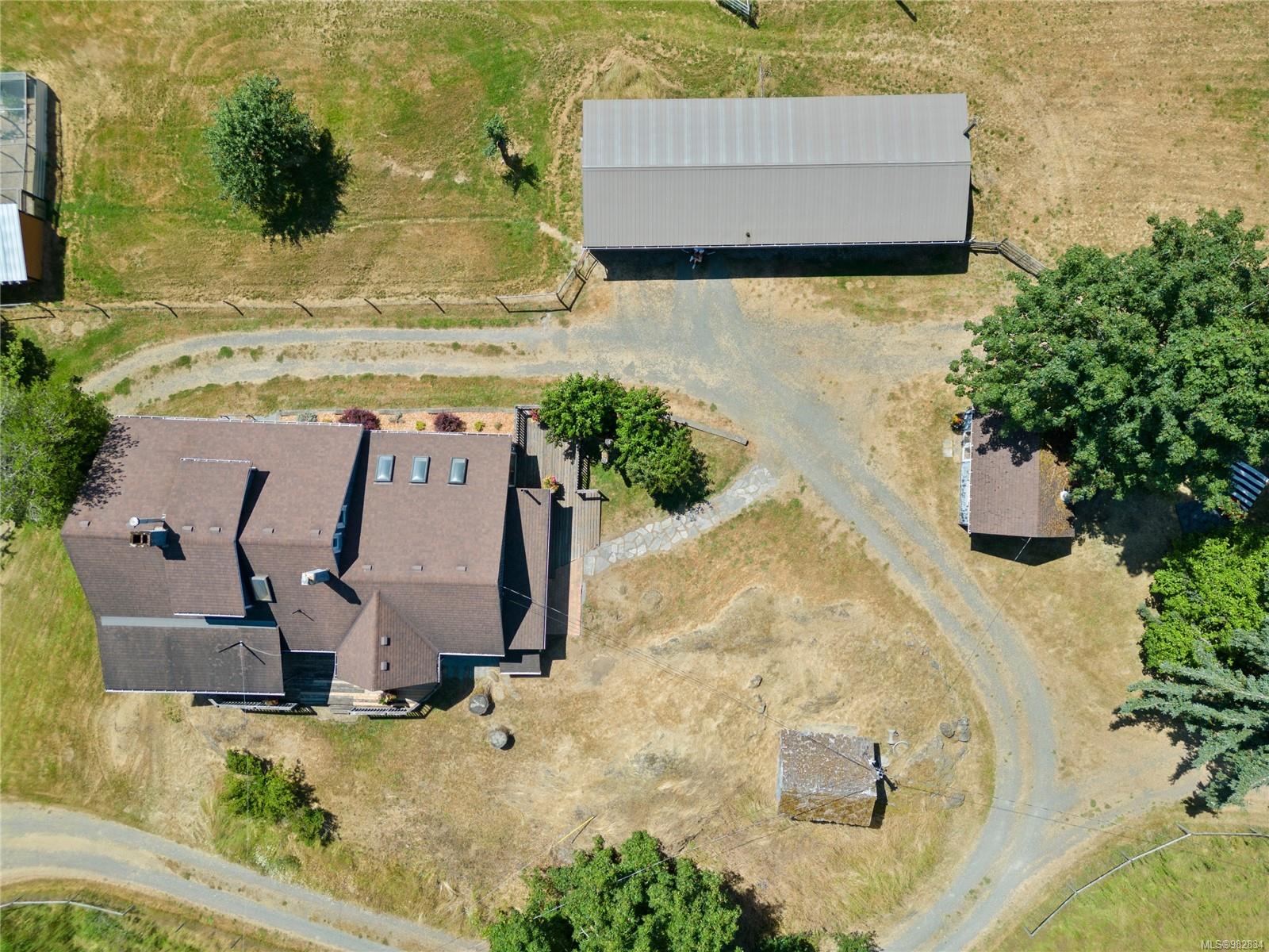 $1,890,000 - 4330 Howie Rd<br>British Columbia, V9L 6N3