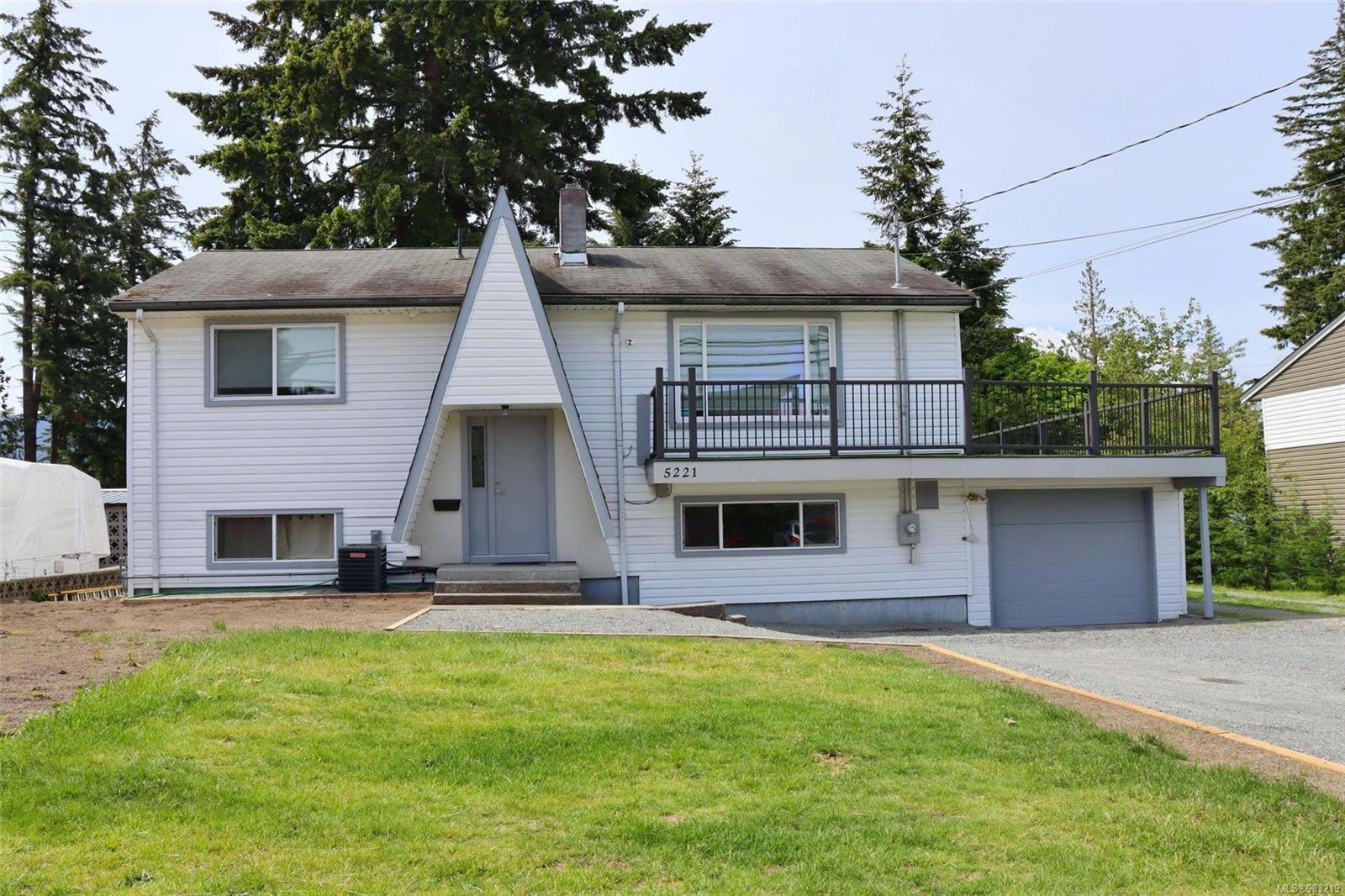 5221 Metral Dr, Na Pleasant Valley real estate property for sale in Nanaimo British Columbia, V9T 2K7