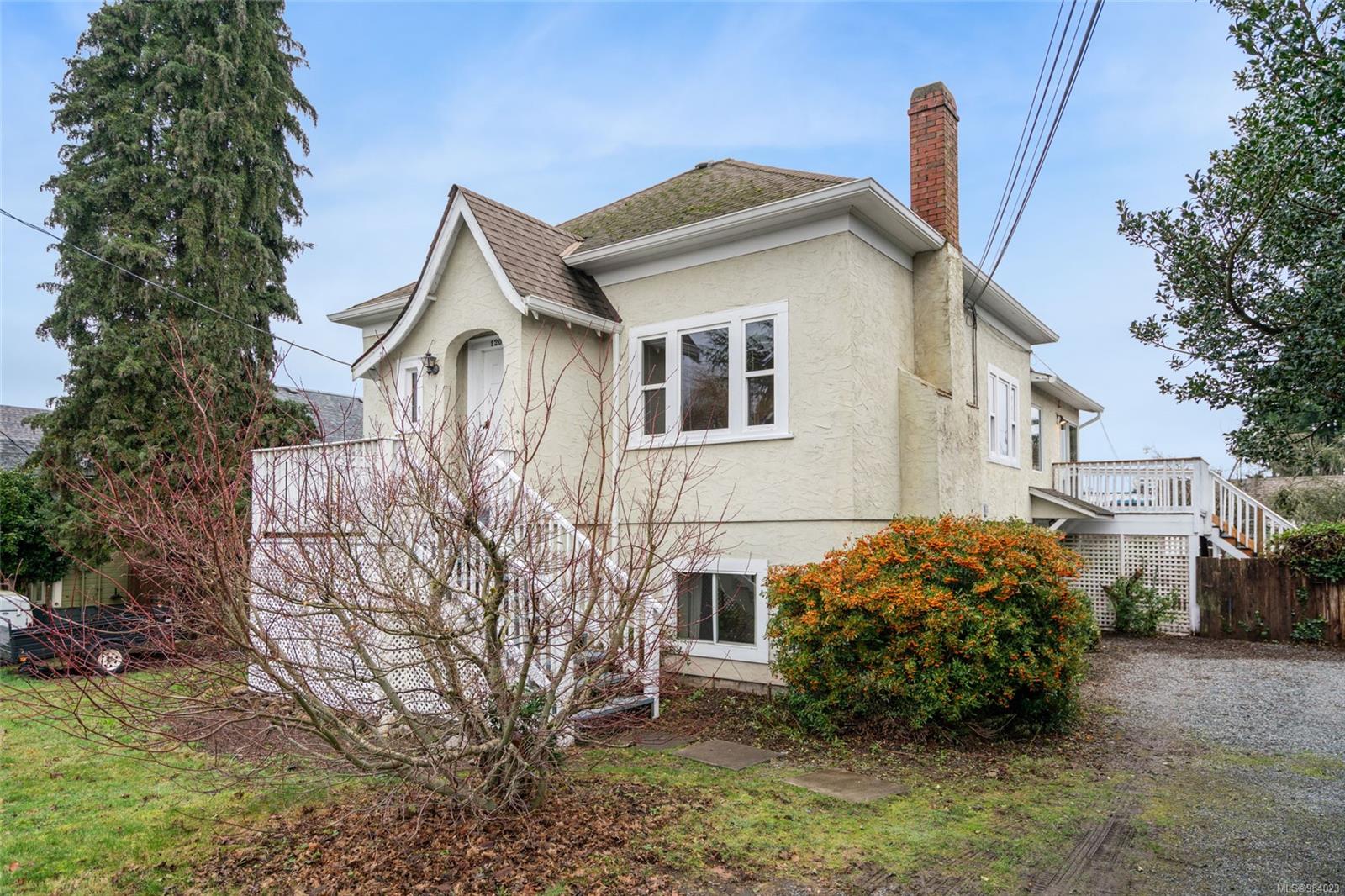 $998,000 - 120 Milton St<br>British Columbia, V9R 2K3