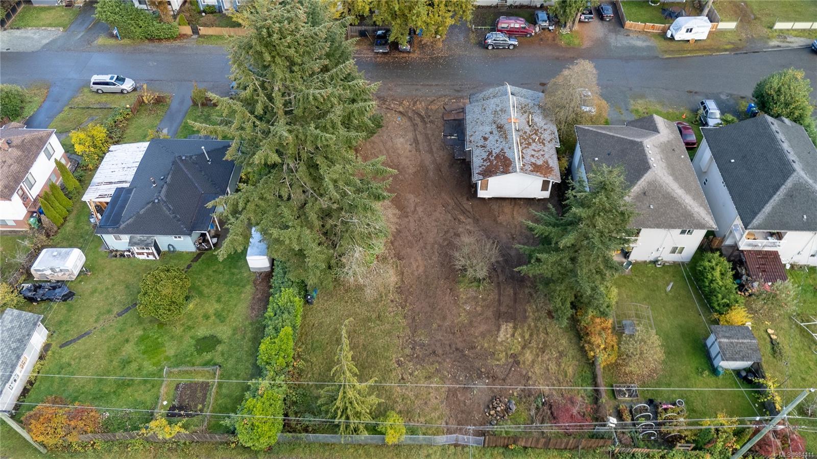 $749,900 - 455 Watfield Ave<br>British Columbia, V9R 3P6