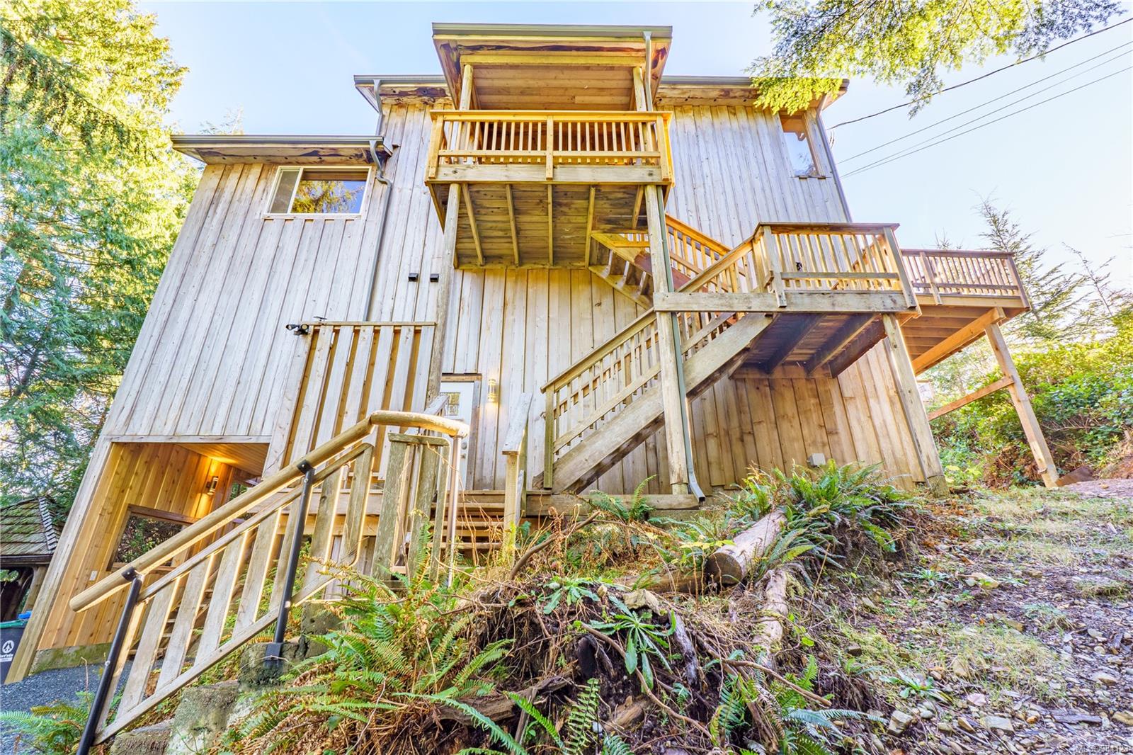 $1,575,000 - 316 Leighton Way<br>Tofino, British Columbia, V0R 2Z0