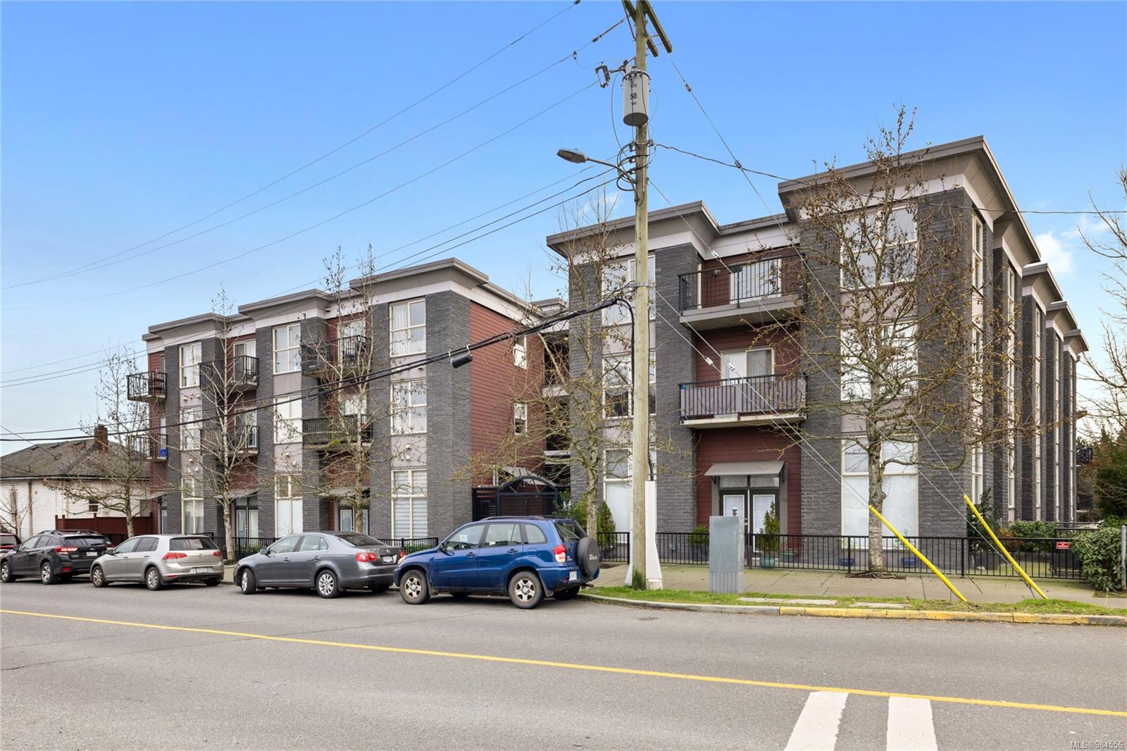 $355,000 - 555 Franklyn St<br>British Columbia, V9R 2X9