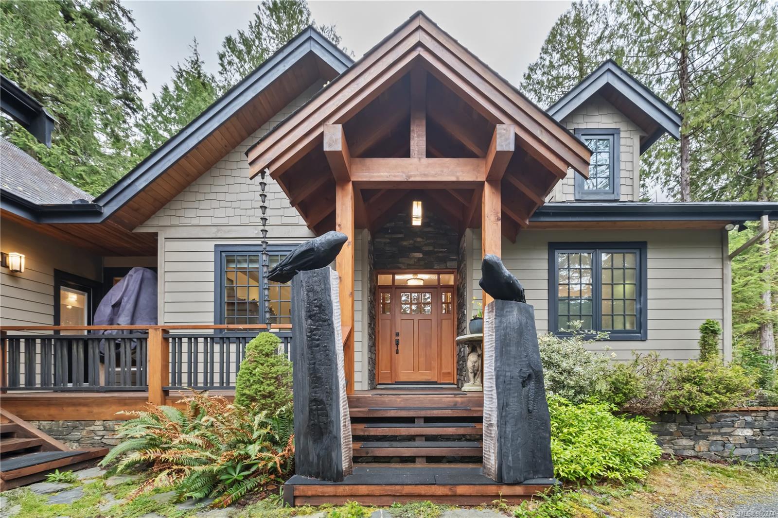 $2,495,000 - 760 Marine Dr<br>Ucluelet, British Columbia, V0R 3A0