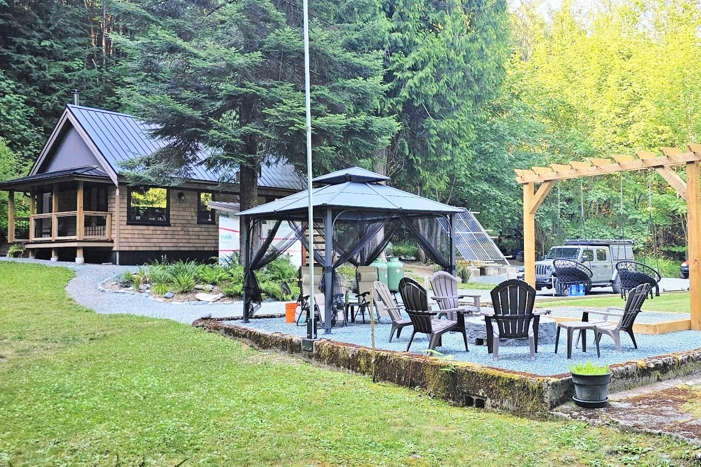 $1,034,900 - 6049 Riverbottom Rd<br>British Columbia, V9L 6H7