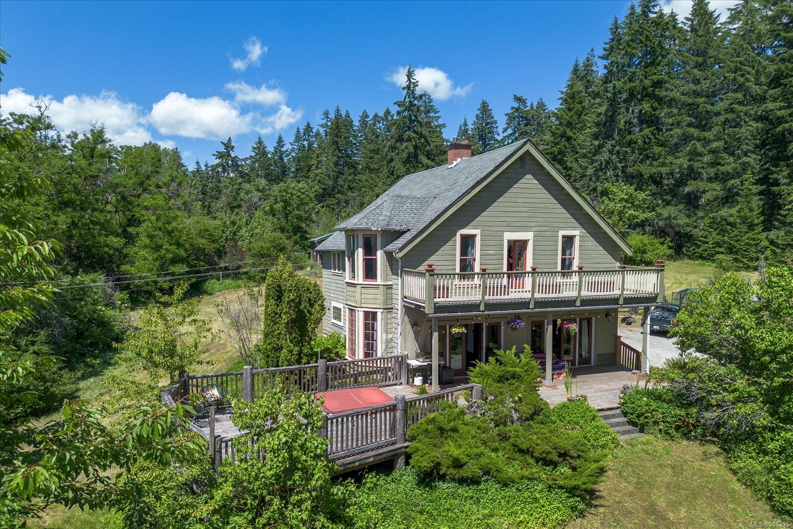 $1,075,000 - 5535 Kitsuksis Rd<br>Port Alberni, British Columbia, V9Y 7M6