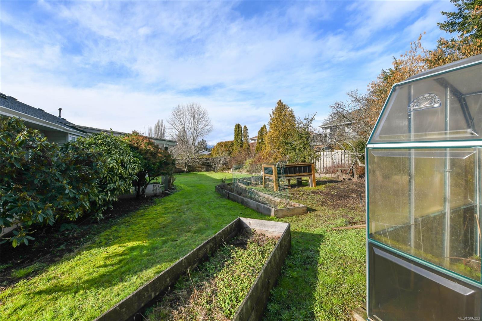 $769,900 - 1400 Dogwood Ave<br>British Columbia, V9M 2Z5