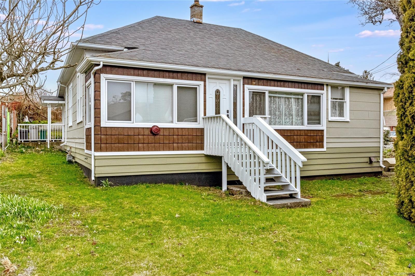 $649,900 - 9900 Esplanade St<br>British Columbia, V0R 1K0