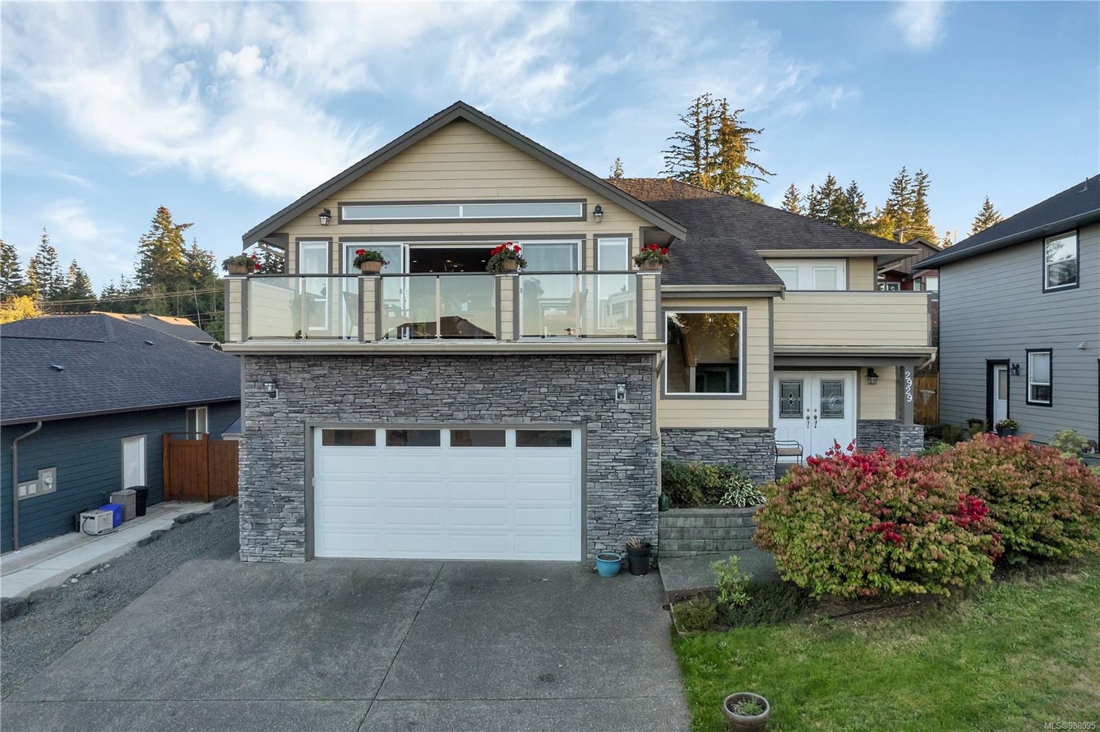 $949,000 - 2929 Pacific View Terr<br>British Columbia, V9H 1V4