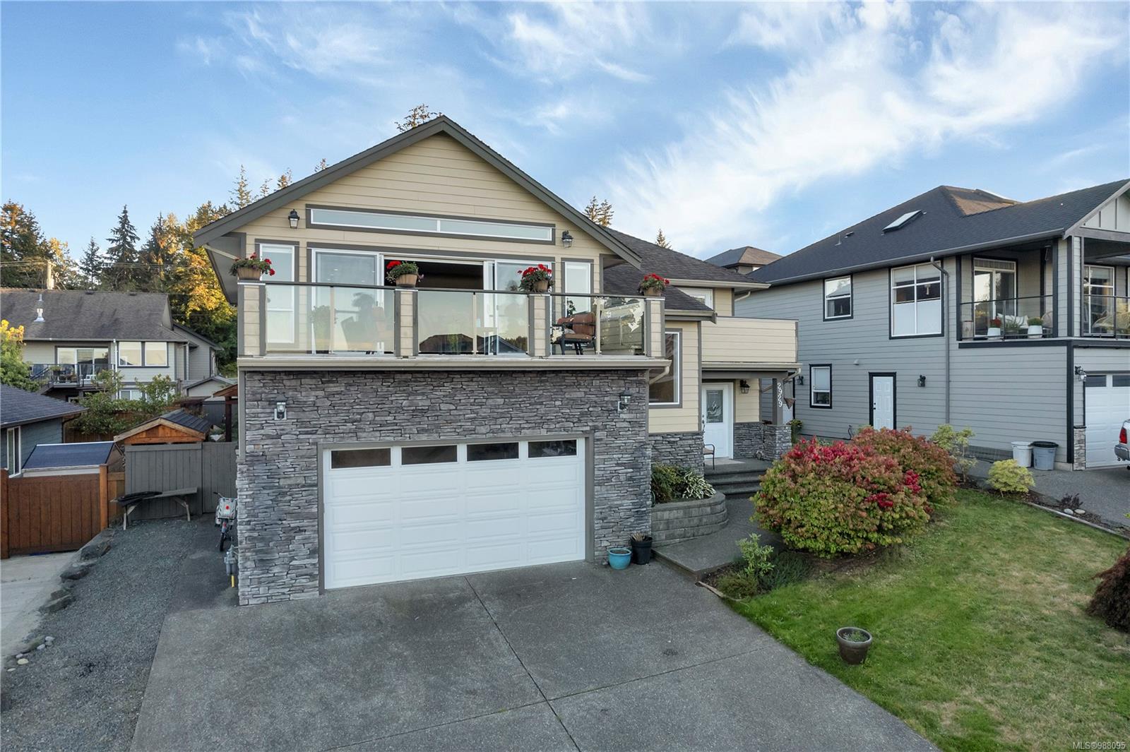 $949,000 - 2929 Pacific View Terr<br>British Columbia, V9H 1V4