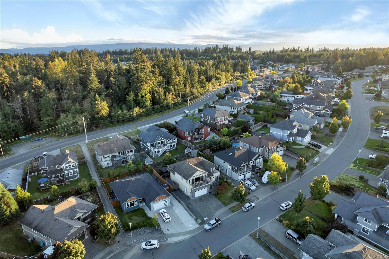 $949,000 - 2929 Pacific View Terr<br>British Columbia, V9H 1V4