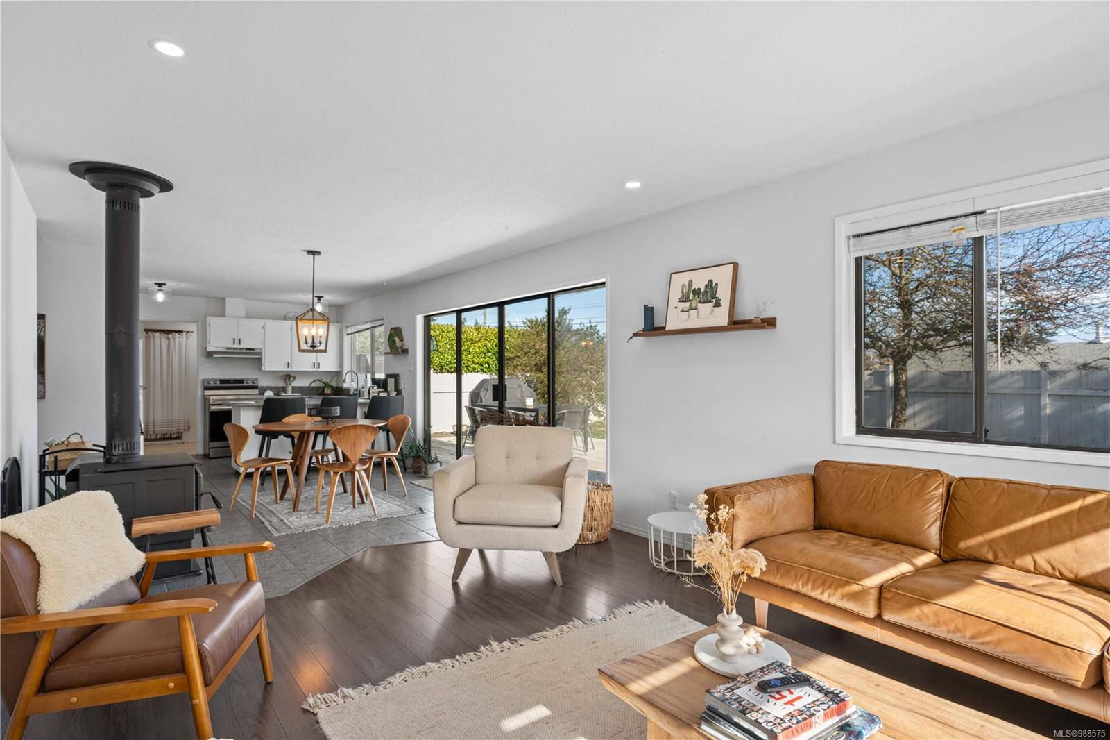 $850,000 - 702 Camas Way<br>British Columbia, V9P 1E4