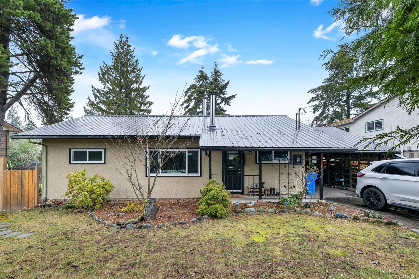 $649,900 - 5309 Miller Rd<br>British Columbia, V9L 6R4