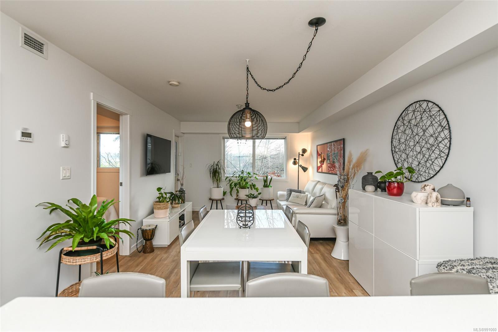 $414,900 - 1944 Riverside Lane<br>British Columbia, V9N 0E5