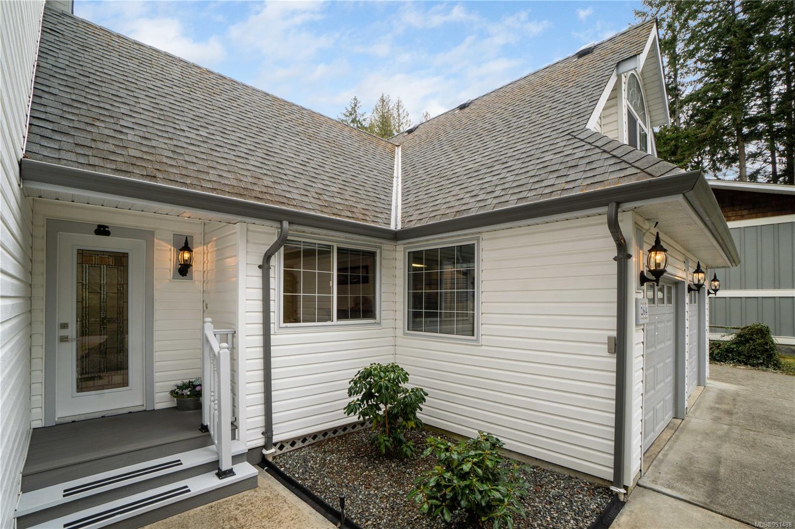 $2,195,000 - 264 Sunningdale Rd<br>British Columbia, V9K 1L3