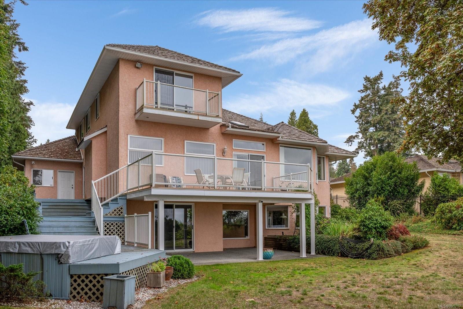 $1,599,900 - 6162 Greenwood Pl<br>British Columbia, V9V 1K6