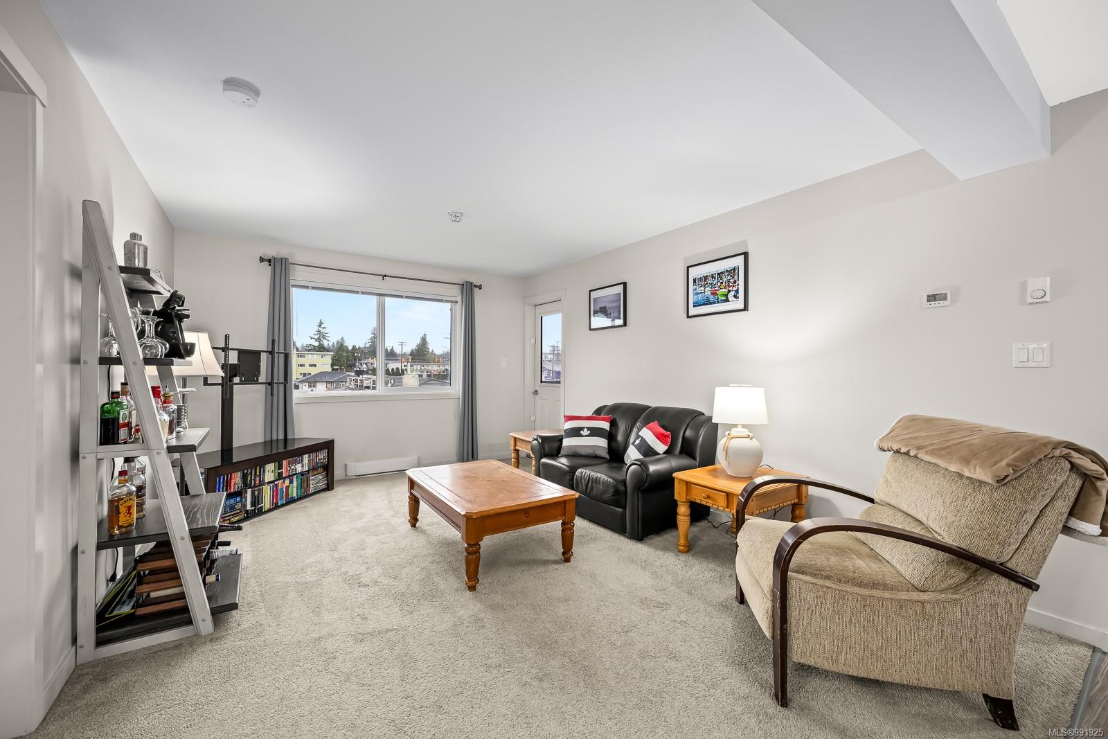 $425,000 - 1944 Riverside Lane<br>British Columbia, V9N 0E5