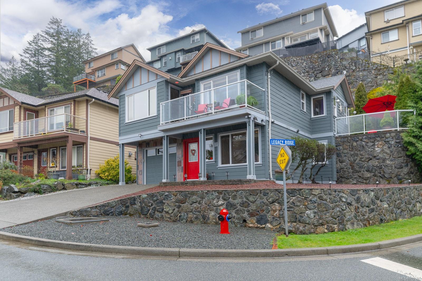 $869,000 - 629 Kingsview Ridge<br>British Columbia, V9B 6T5