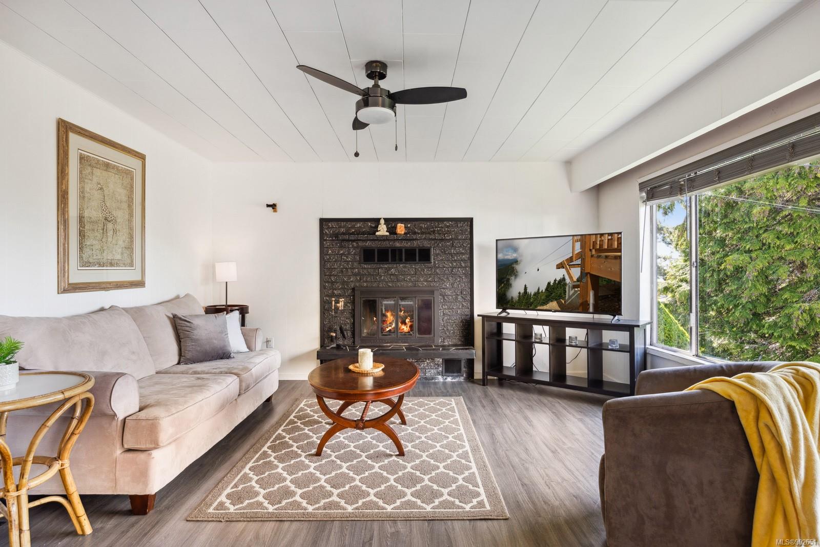 $799,900 - 2178 Downey Ave<br>British Columbia, V9M 1W8