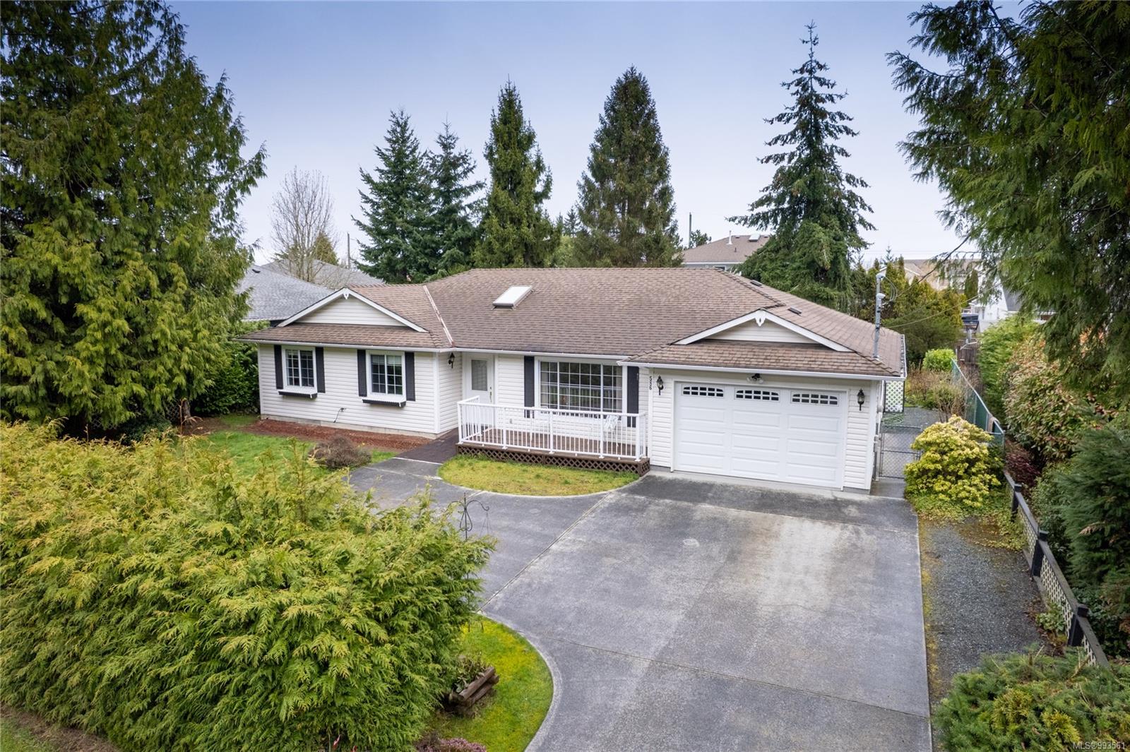 $625,000 - 586 Wembley Rd<br>British Columbia, V9P 2B4