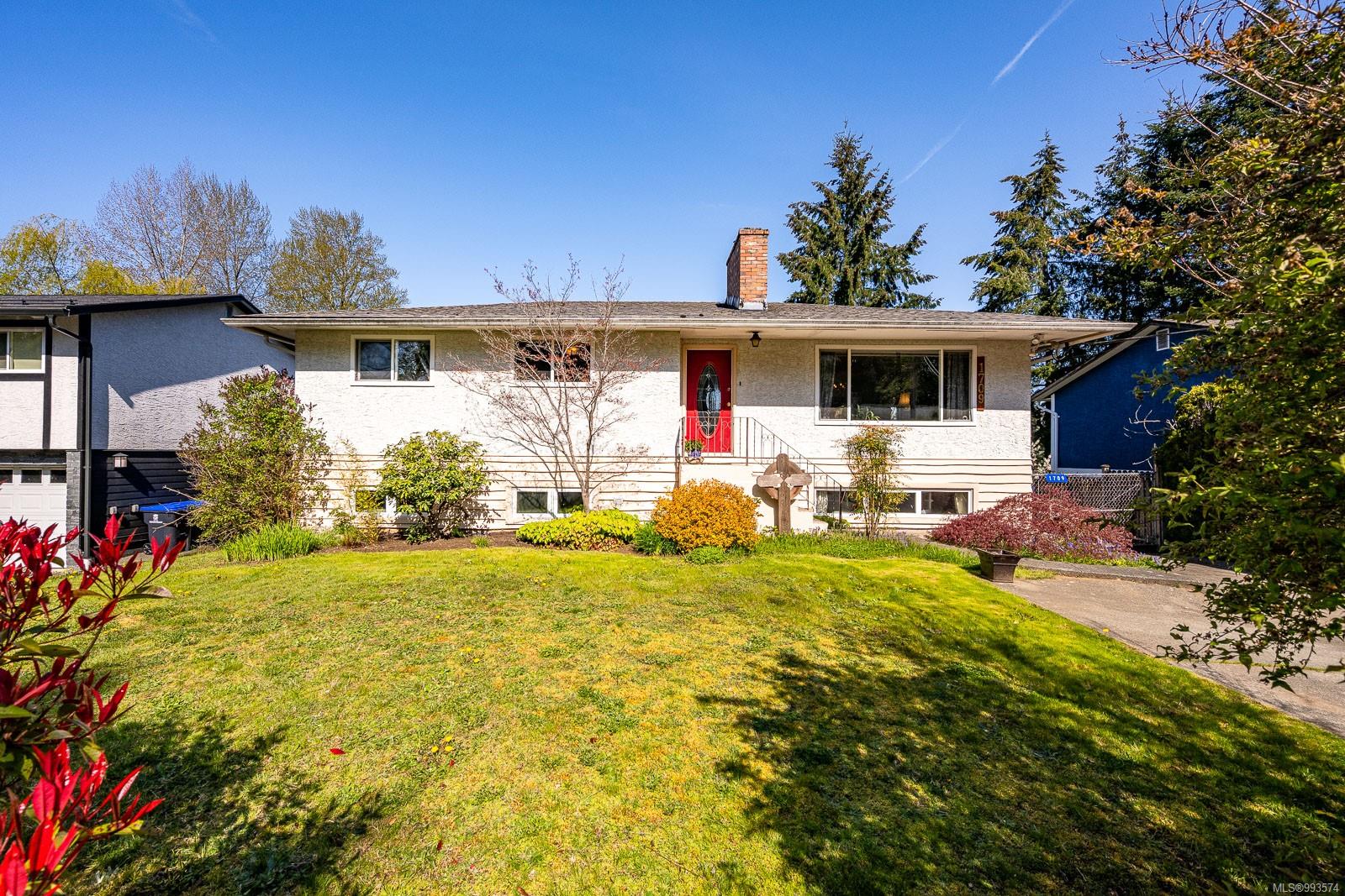 $795,000 - 1709 Embleton Cres<br>British Columbia, V9N 6N7