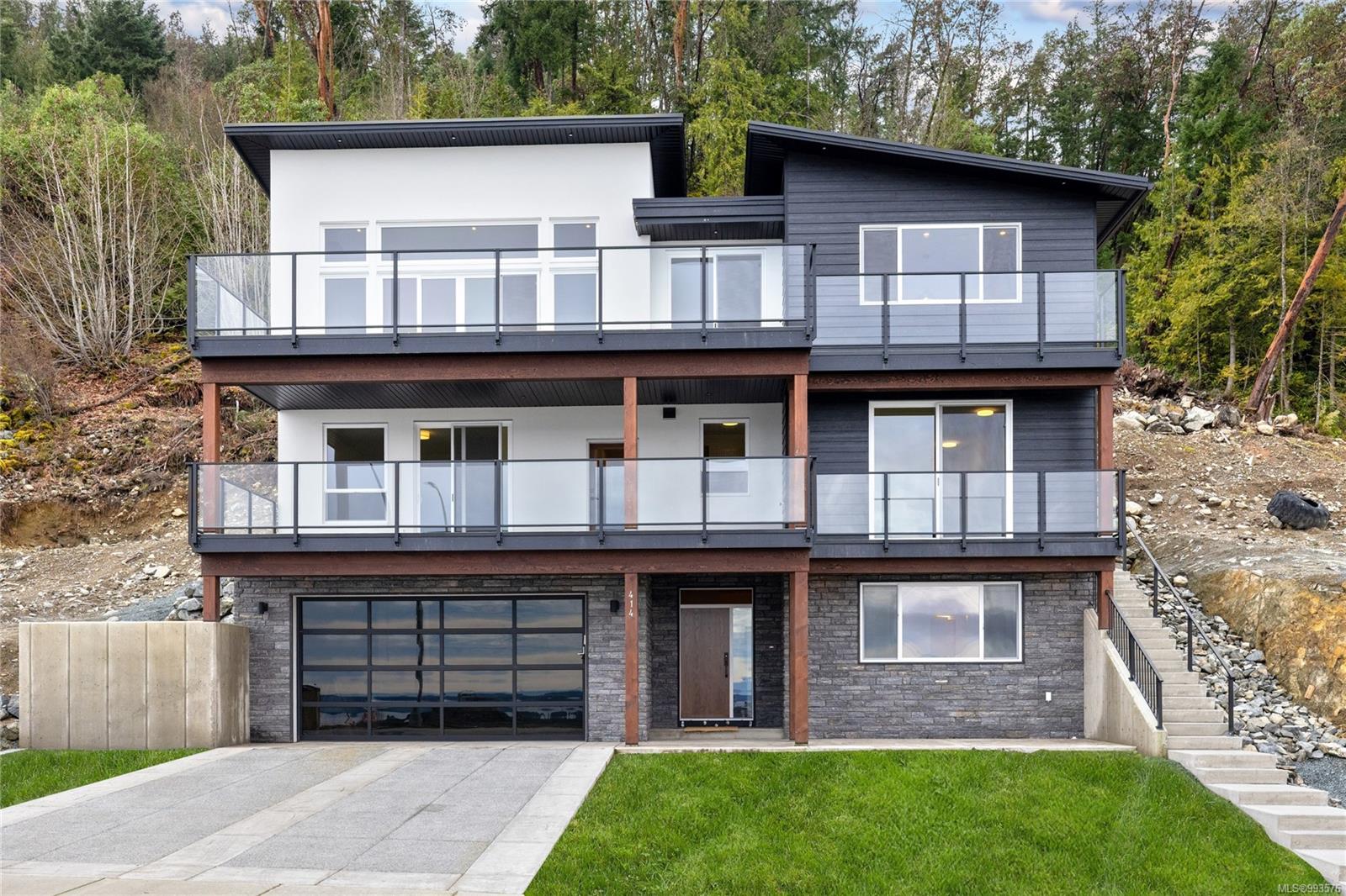 $1,649,000 - 414 Thetis Dr<br>British Columbia, V9G 0C1