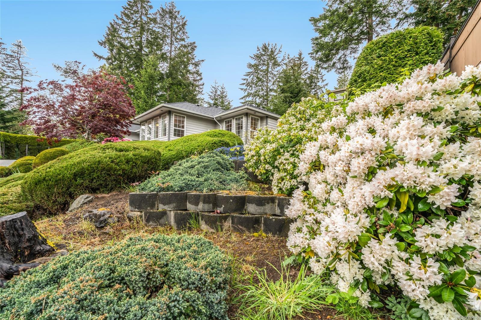 $949,900 - 3329 Rockhampton Rd<br>British Columbia, V9P 9H5