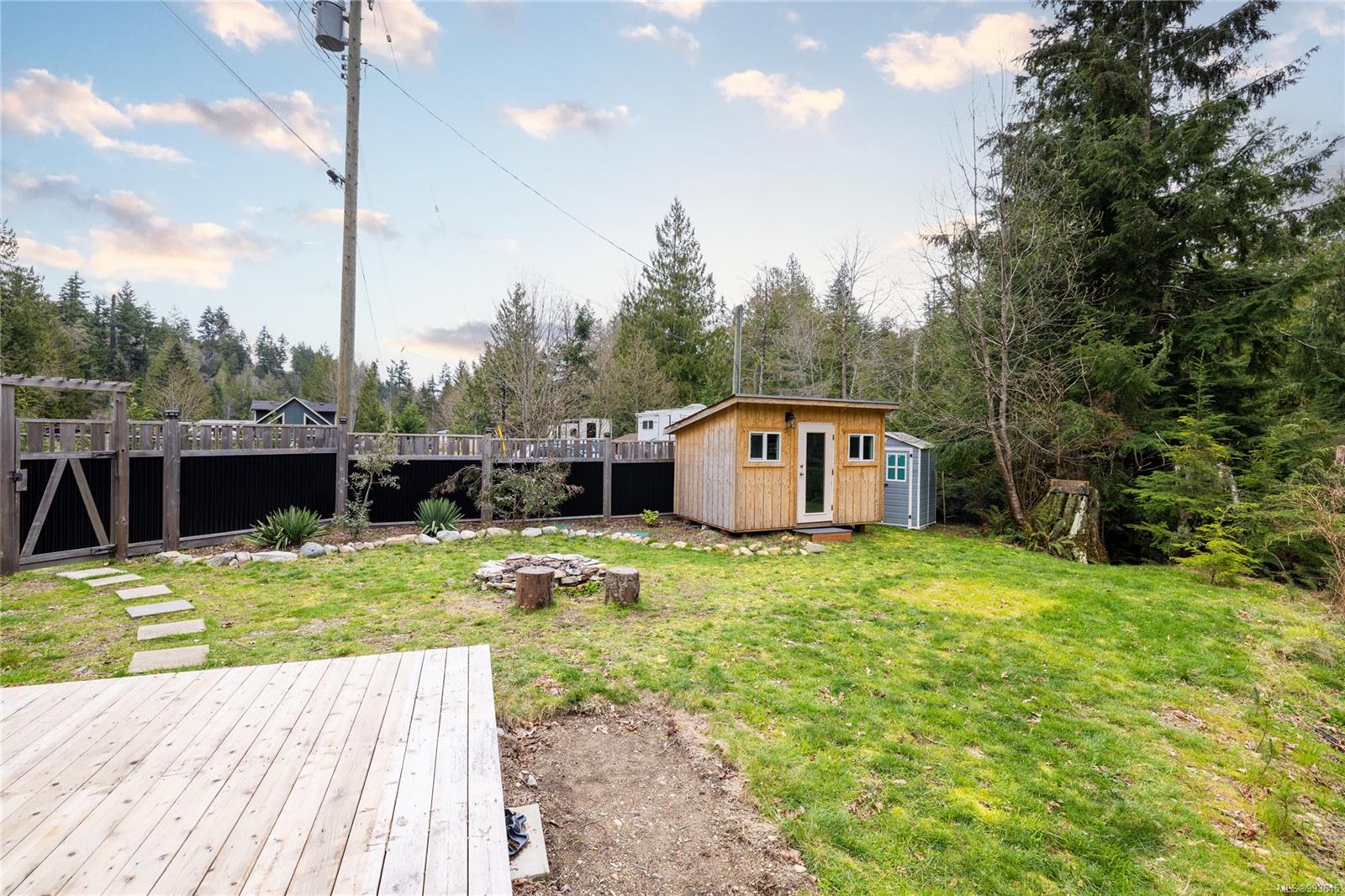 $265,000 - 1796 Cameron Cres<br>British Columbia, V9K 2S3
