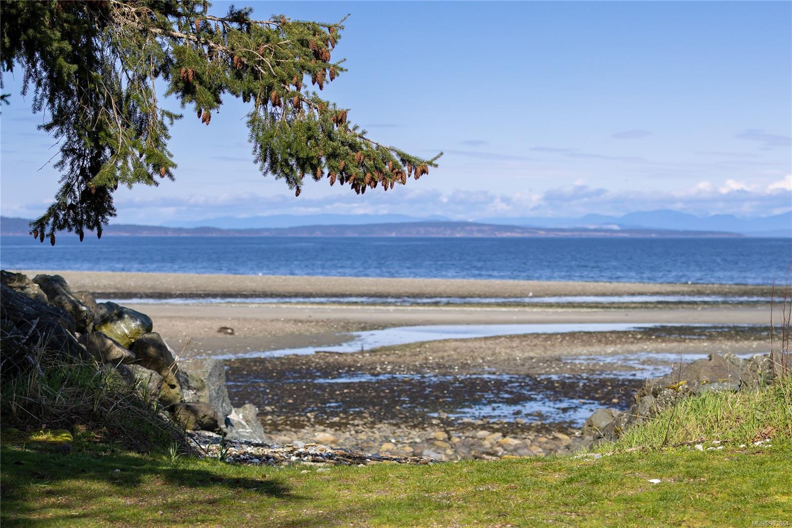 $135,000 - 6050 Island Hwy<br>British Columbia, V9K 2E1