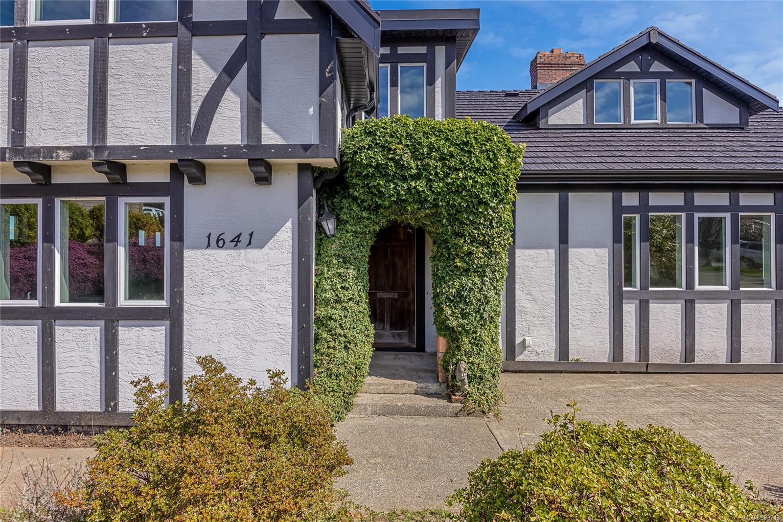 $869,800 - 1641 Passage View Dr<br>British Columbia, V9W 6L2